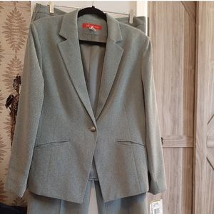 Anne Klein Pantsuit - NWT